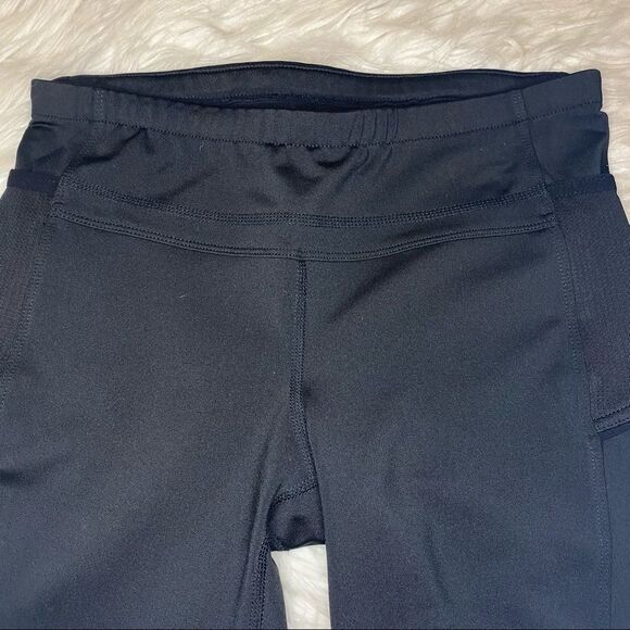 Athleta Presto Bermuda compression shorts - Picture 3 of 9
